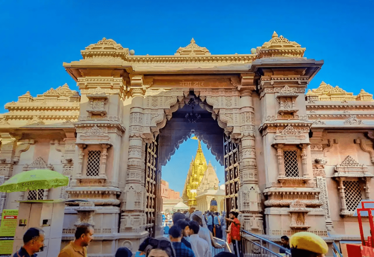 7 reasons Varanasi is the Ultimate Spiritual & Cultural Destination 1 kashi viswanath temple,varanashi