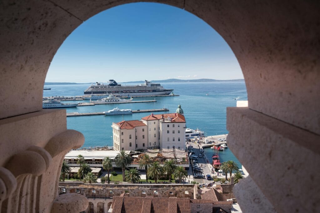 Budget Travel Guide to Croatia’s Dalmatian Coast: Top Cheap Destinations & Tips 4 pexels jan tang 598592438 18759971 min