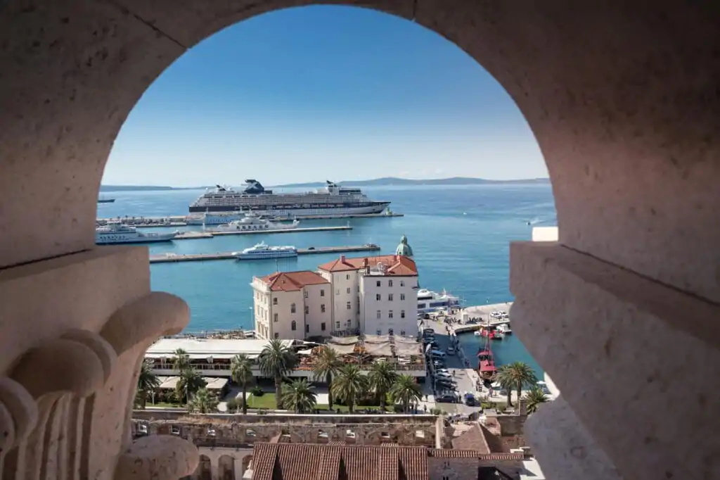 Budget Travel Guide to Croatia’s Dalmatian Coast: Top Cheap Destinations & Tips 4 pexels jan tang 598592438 18759971 min