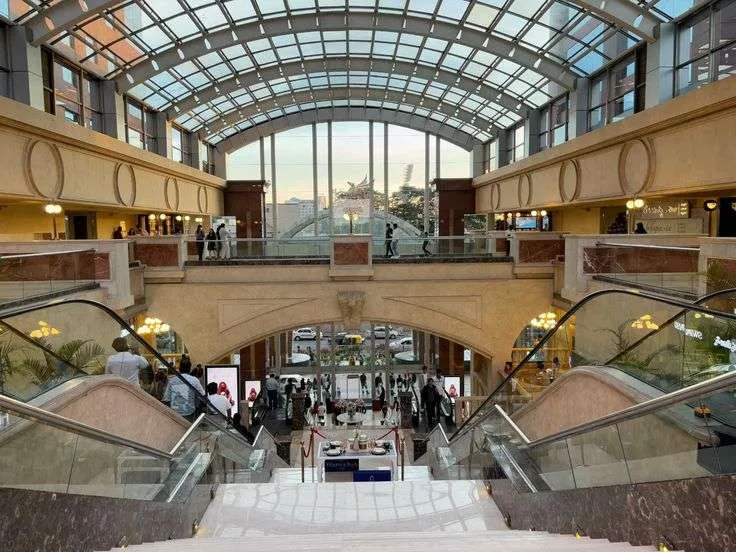 Top 10 Unforgettable Places to Visit in Bangalore – Roam Traveller 6 UB City Mall