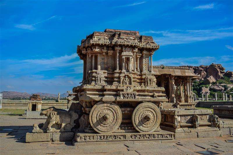 Top Tourist Places in India for Culture, Beaches, Mountains & More 3 Hampi, Karnataka