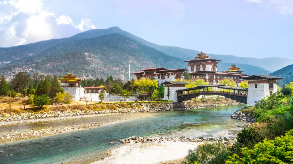Bhutan Travel Seasons 2025: Best Time to Visit & What to Expect 1 165 min