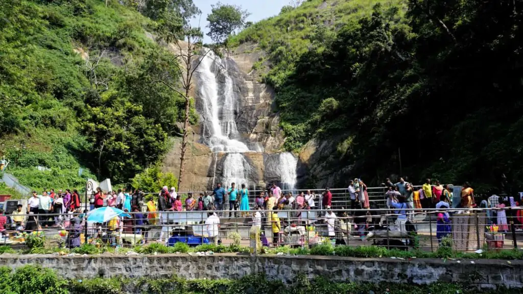 Beautiful Silver Cascade Waterfalls in Kodaikanal