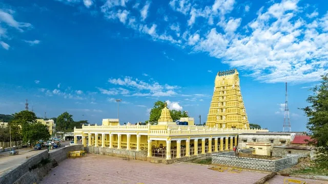 Explore the Mysore’s Royal Charm – A Complete Travel Guide 1 Chamundeshwari Temple min