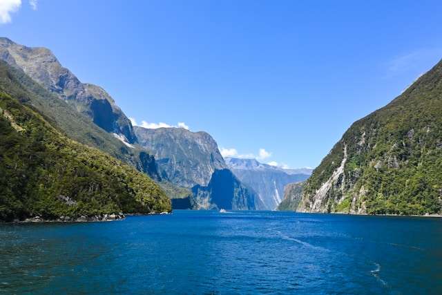 Best Adventure Travel Destinations in New Zealand 3 Fiordland National Park