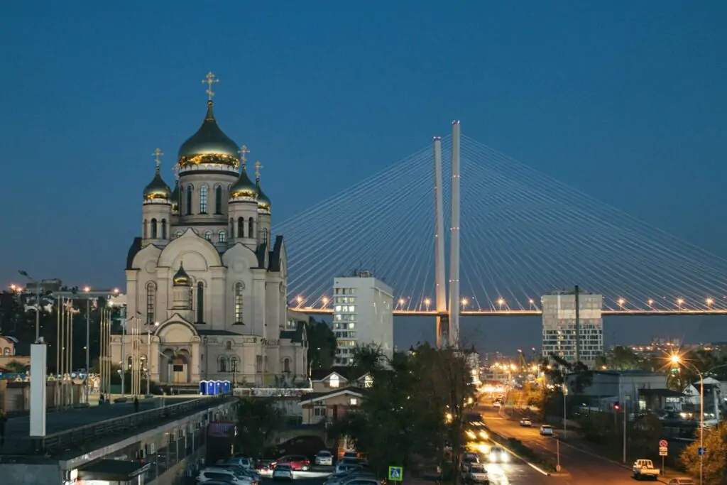 Best Places to Visit in Russia for an Unforgettable Trip 5 Golden Bridge in Vladivostok, stunning Pacific city in Russia