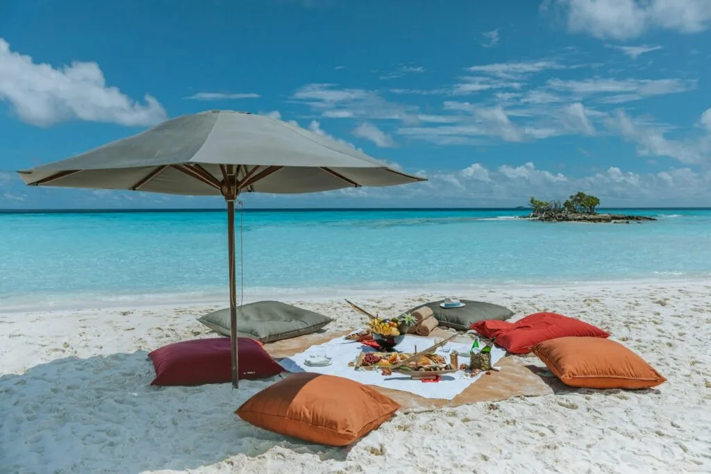 Maldives Honeymoon on a Budget – Summer 2025 Guide 3 Eating Out in the Maldives