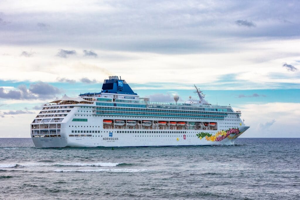 Best Cruises for Families with Kids – Summer 2025 Options 3 Norwegian Cruise Line