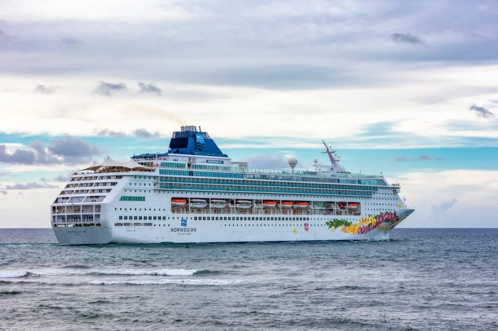 Best Cruises for Families with Kids – Summer 2025 Options 3 Norwegian Cruise Line