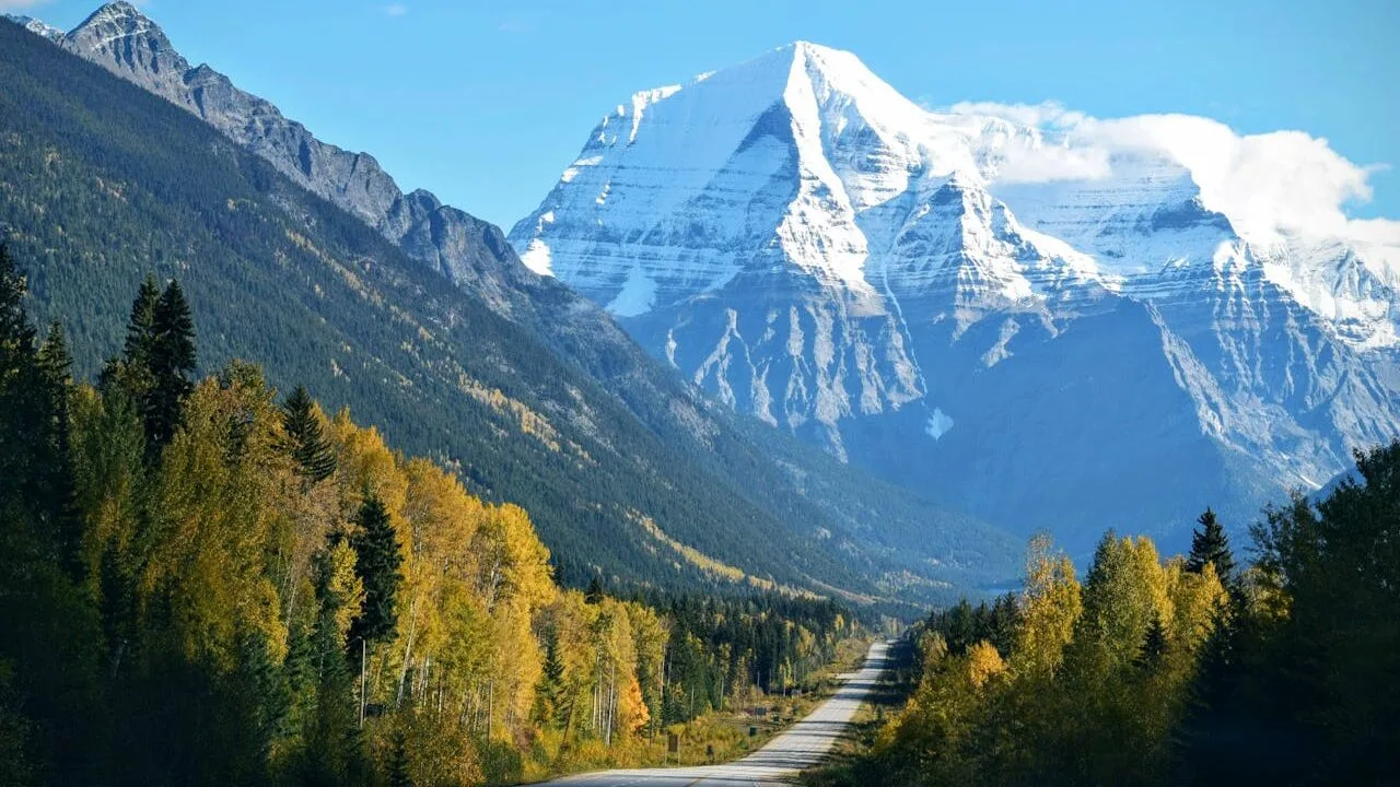 Top 15 Summer Vacation Destinations in Canada 6 pexels punttim 67517 edited