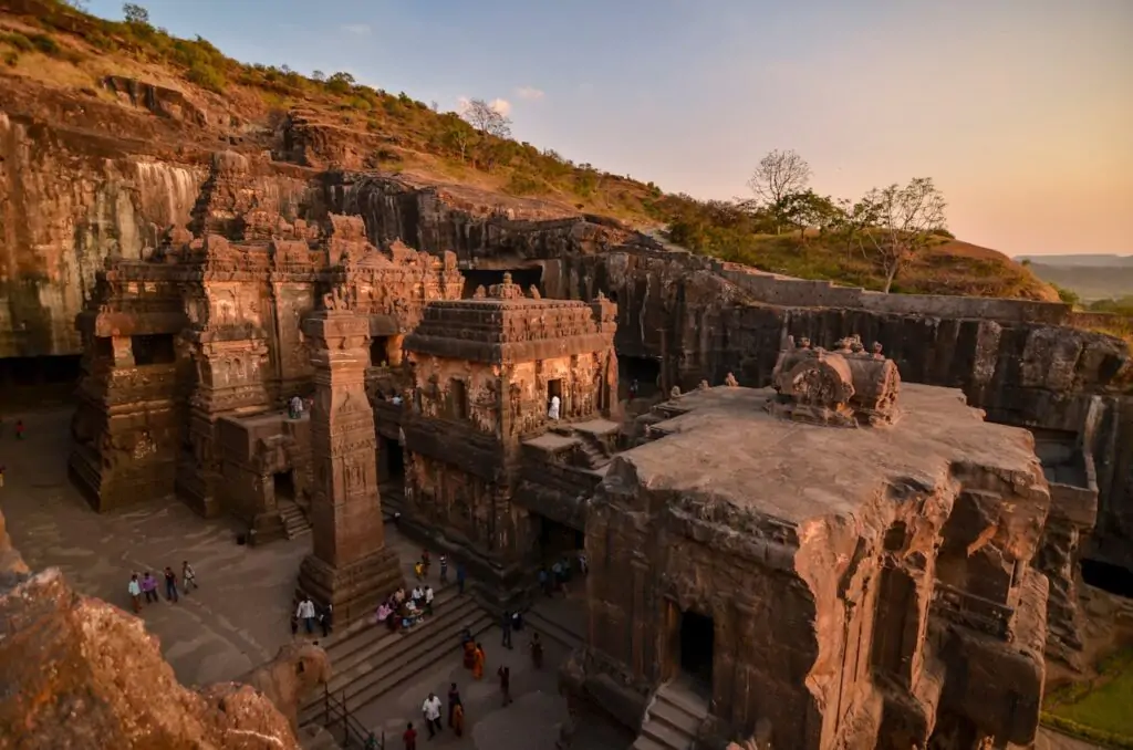 10 Oldest Temples in India You Must Visit in 2025 – Explore Timeless Wonders! 2 Kailasa Temple, Maharashtra