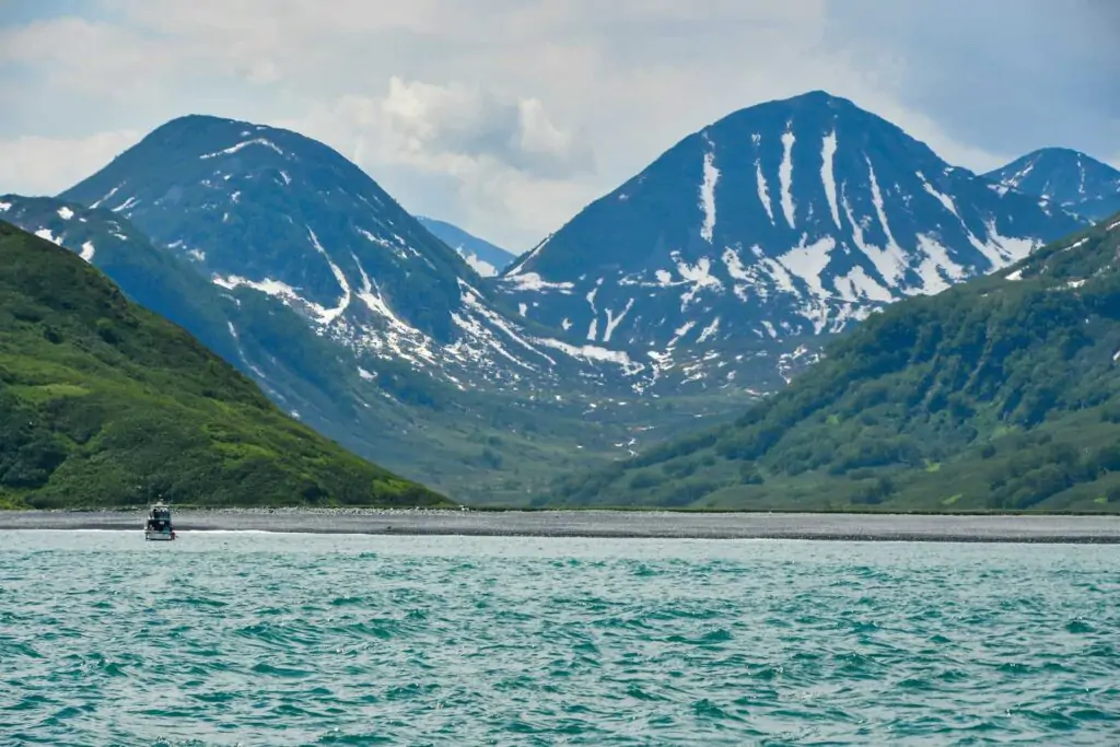 Best Places to Visit in Russia for an Unforgettable Trip 9 Valley of Geysers, natural wonder in Kamchatka Peninsula, Russia