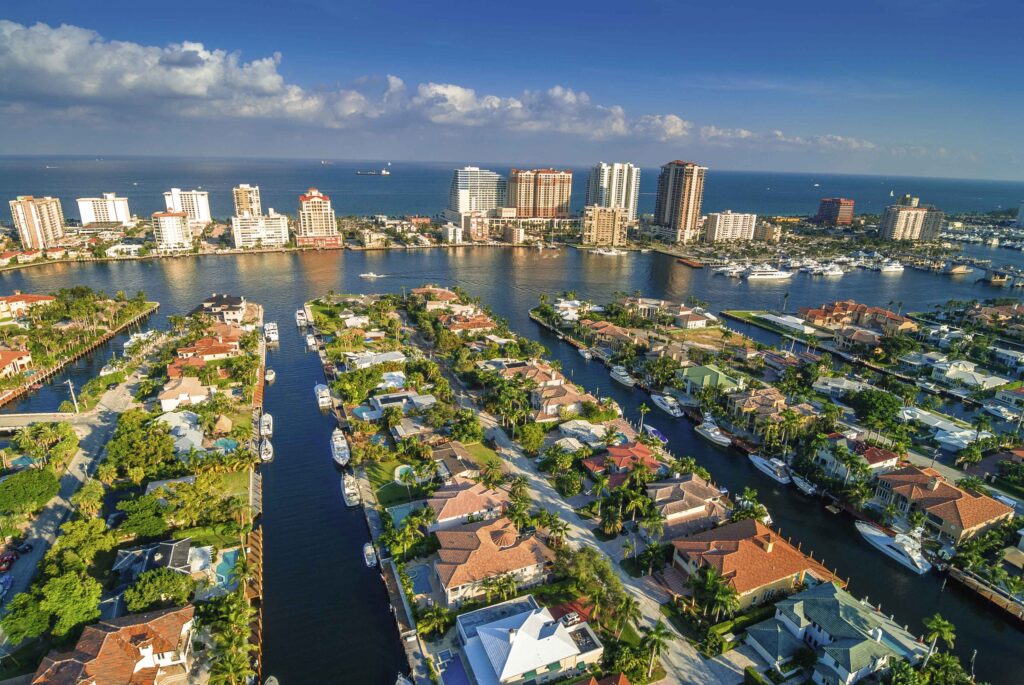 10 Best Vacation Spots in Florida You Need to Book Now 9 Fort Lauderdale La Venecia Amerciana min