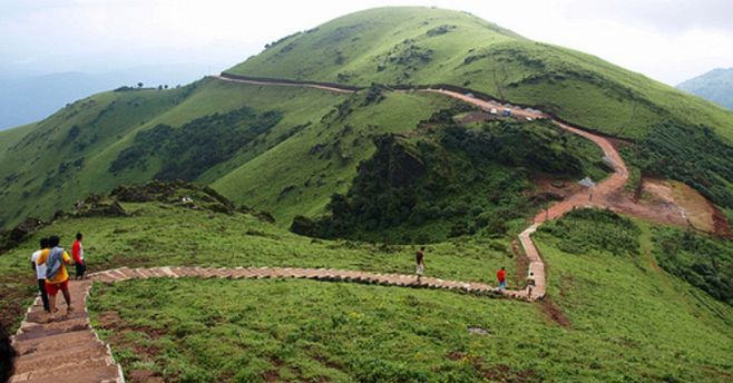 Top 8 Best Places to Visit in Chikmagalur, Karnataka 1 Mullayanagiri min