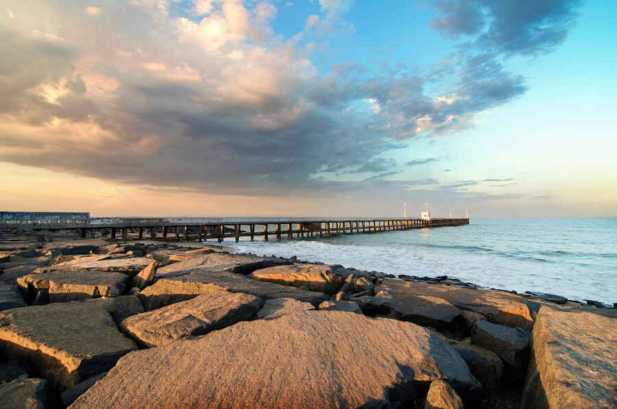 9 Best Beach Hotels in Pondicherry for the Perfect Coastal Escape 1 Pondicherry Beach min