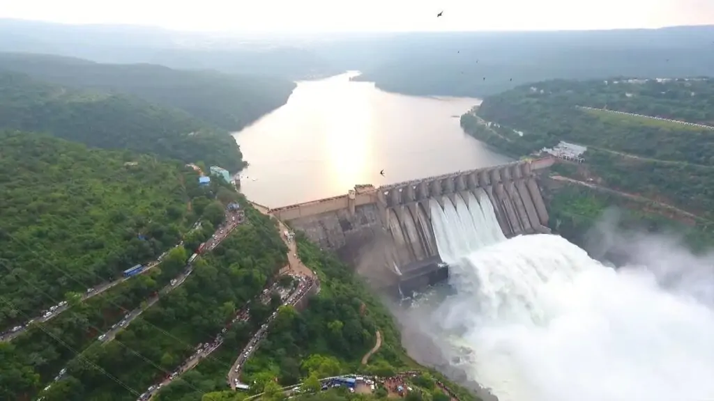 Best Weekend Trips from Hyderabad: Top Getaways Within 500 km 1 Srisailam min