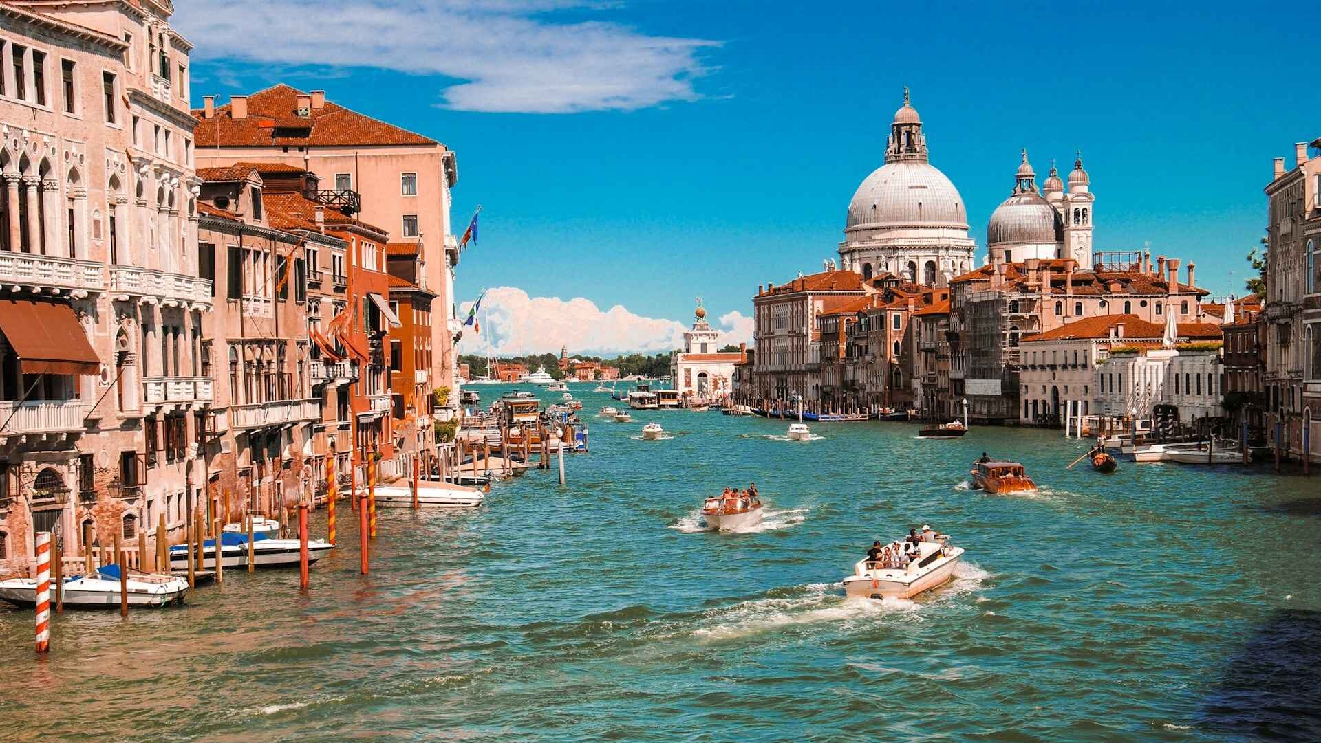 Most Romantic Sunset Spots Abroad for Couples in 2025 4 Romantic