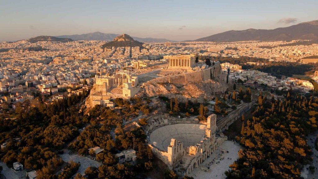 Planning Your Dream Greek Vacation? 7 Must-Visit Places To Add To Your Itinerary 1 Dream Greek Vacation: 7 Must-Visit Places in Greece