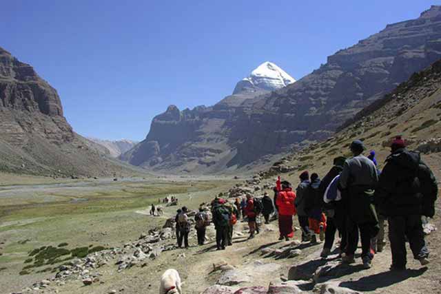 Kailash Mansarovar Yatra: Pilgrimage to the Abode of Shiva 2 kailash mansarovar 1
