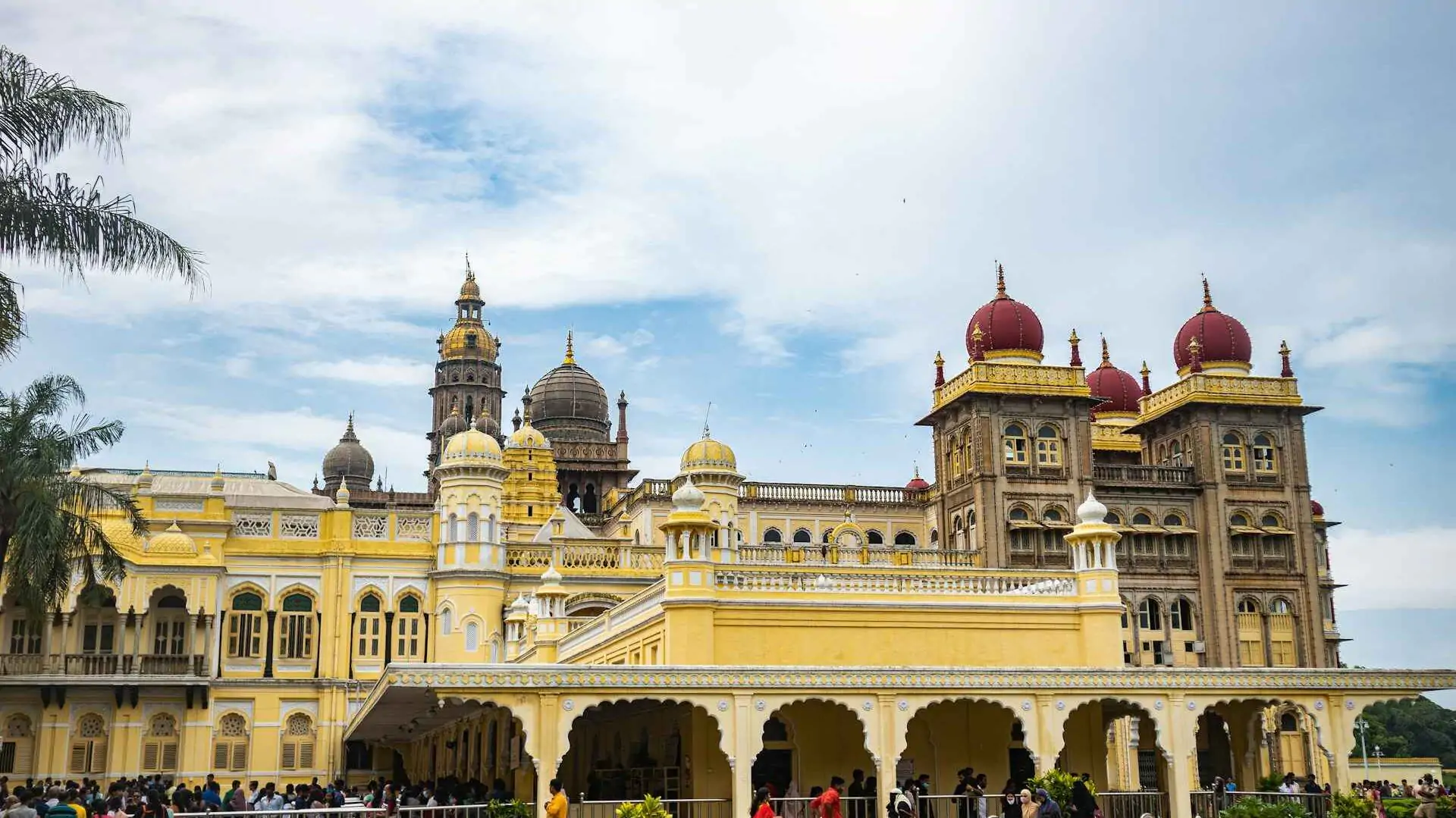 Best Weekend Getaways from Bangalore for a Quick Summer Break 5 levi ari pronk CX sXmuNqLk unsplash 11zon edited