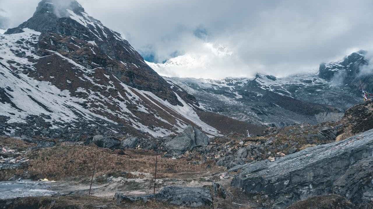 Top Trekking Destinations in the Himalayas – Summer 2025 Guide 1 pexels abdulkayum97 25252018 11zon edited