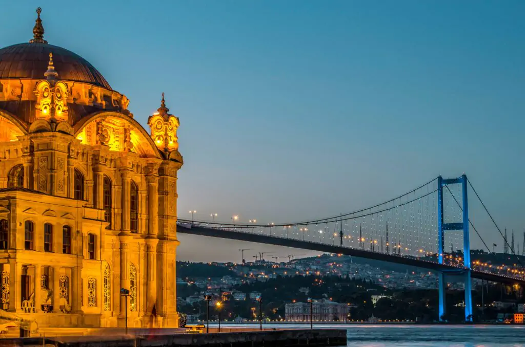 Top Places to Visit in Turkey and Azerbaijan: Silk Road Adventures 1 pexels burak karaduman 712806 1549326 min