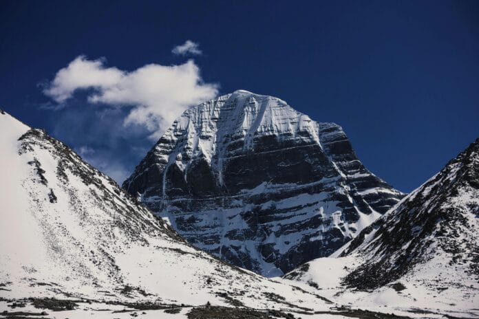 pexels-grishkoff-5051444-min Kailash Mansarovar Yatra: A Spiritual Expedition to the Roof of the World