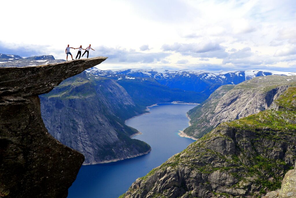 Top 10 Things to Do in Norway: An Adventure Seeker’s Ultimate Guide 1 pexels mario vogt 2627668 5178464 min