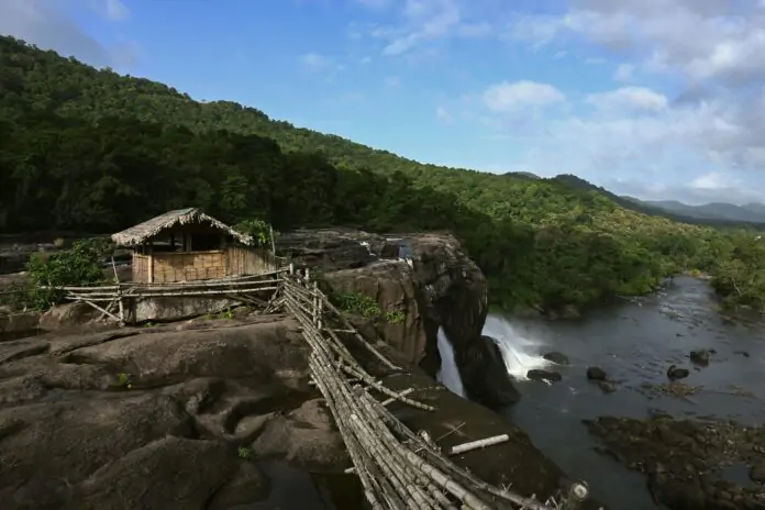 Tourist Places in Kerala for 2 Days