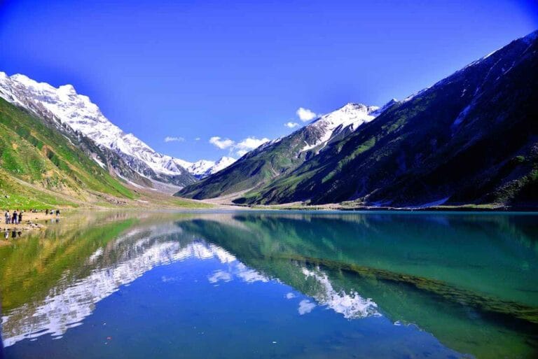 Top Trekking Destinations in the Himalayas – Summer 2025 Guide