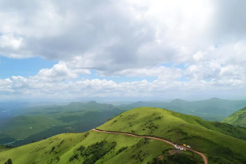 Top 10 Monsoon Destinations in Karnataka 2 pexels satheeshsankaran 11532473 min