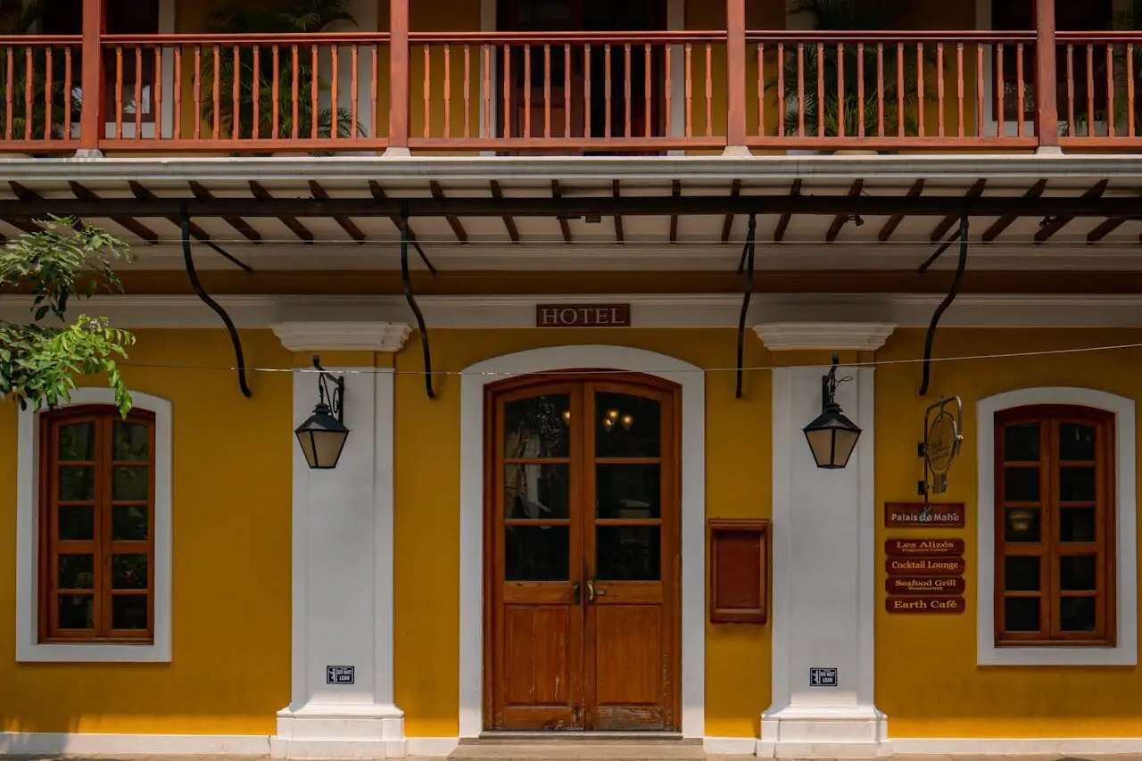 Ultimate Guide: Places to Visit in Pondicherry in 2 Days 4 Pondicherry
