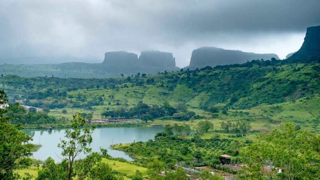 Best Weekend Getaways from Bangalore for a Quick Summer Break 1 rajesh kumar D4dUzlj2LXk unsplash 11zon