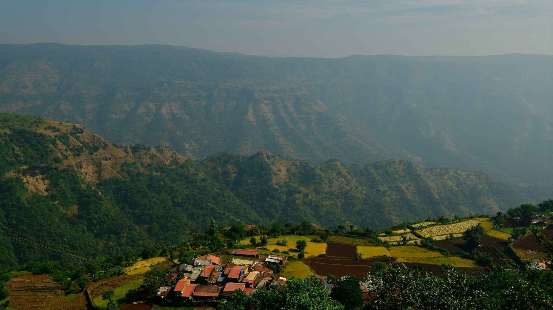 5 Budget-Friendly Road Trips in India Under ₹10,000 (For Solo Travelers & Small Groups) 2 Budget-Friendly Road Trips in India