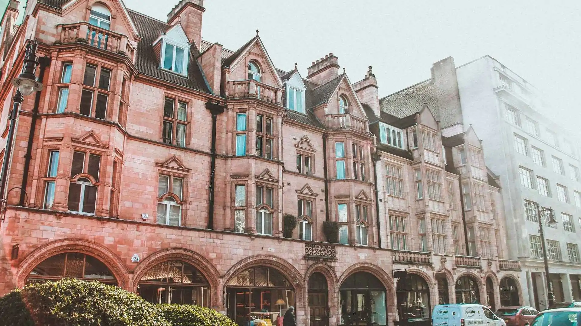 Top Places to Stay in Edinburgh, Scotland for Every Type of Traveler 3 places to stay in edinburgh scotland