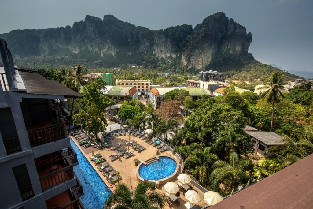 Top Things to Do in Krabi, Thailand: From Elephant Sanctuaries to Night Markets 3 pexels erik karits 2093459 10301552 min