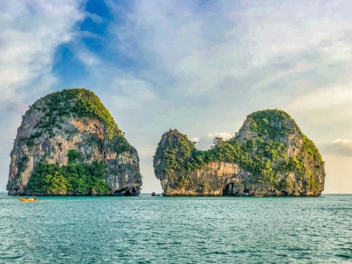 Top Things to Do in Krabi Top Things to Do in Krabi: Beaches, Temples & Tours