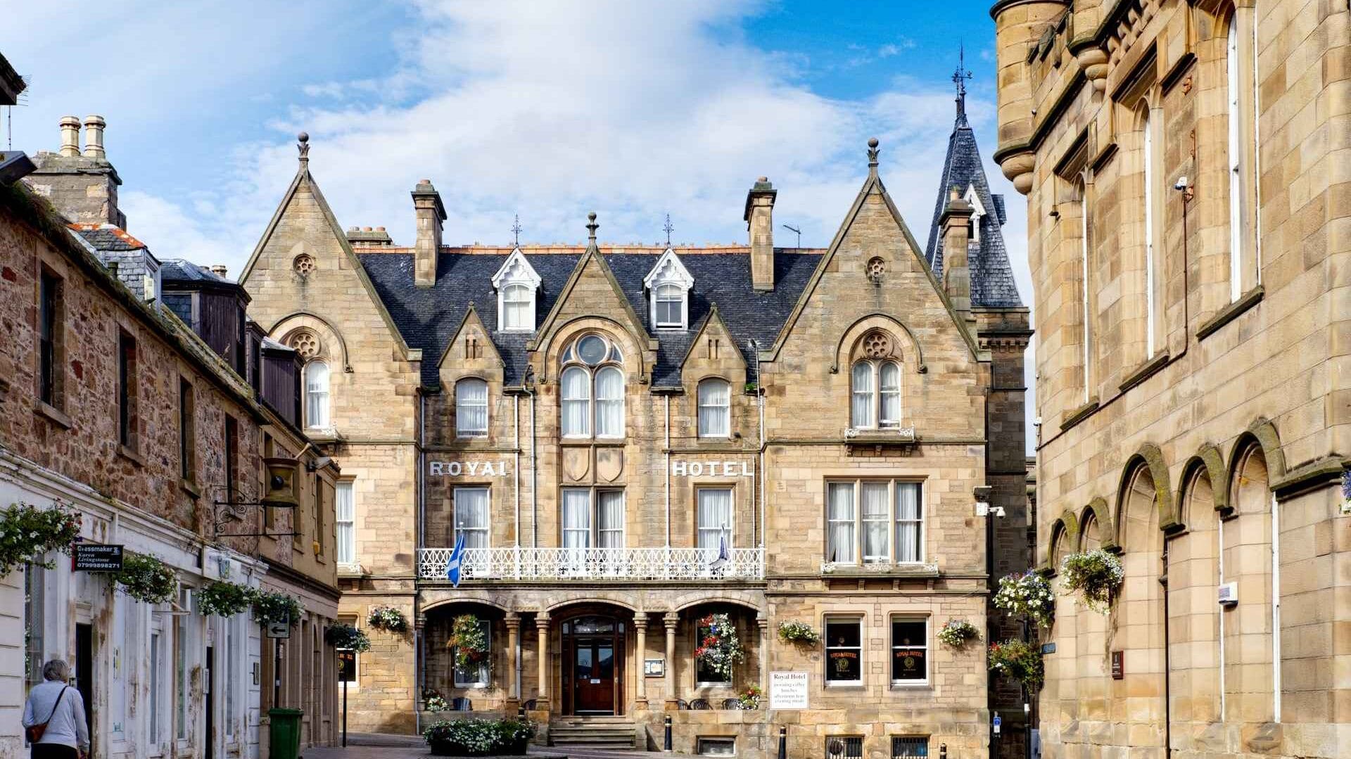 Top Places to Stay in Edinburgh, Scotland for Every Type of Traveler 2 places to stay in edinburgh scotland