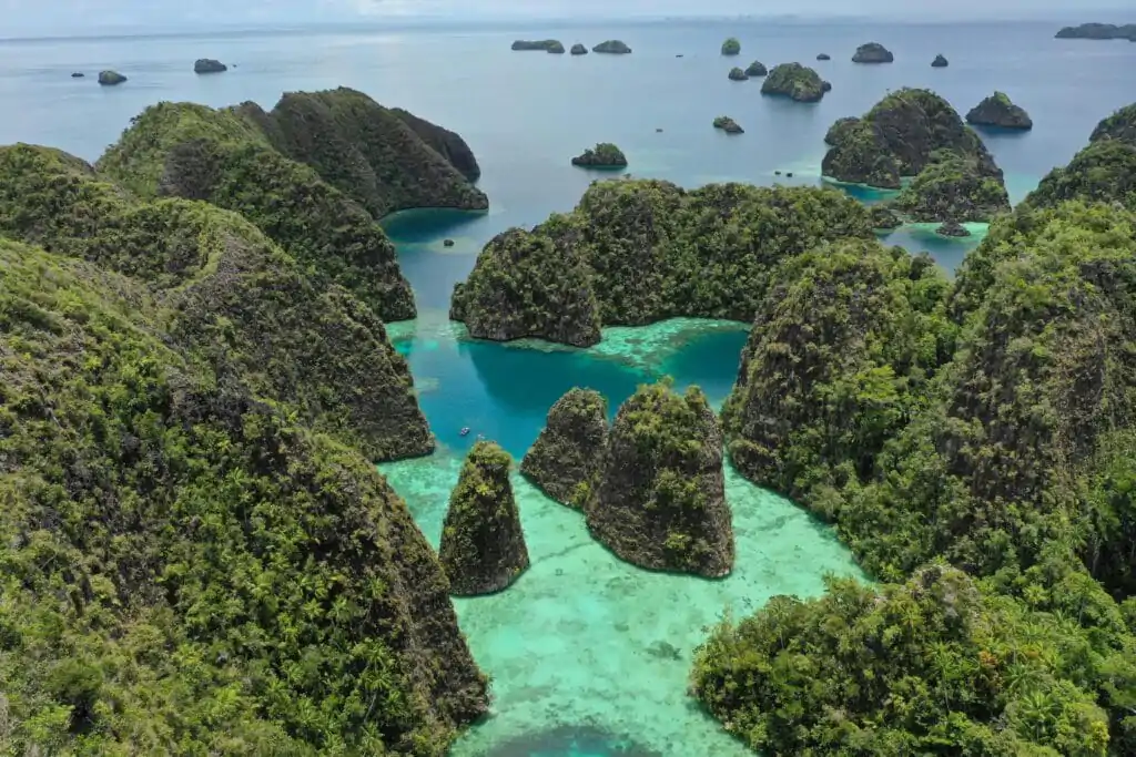 Hidden Gems of Indonesia: Quiet Island Escapes Better Than Bali 3 pexels ayahditra 18080802 min