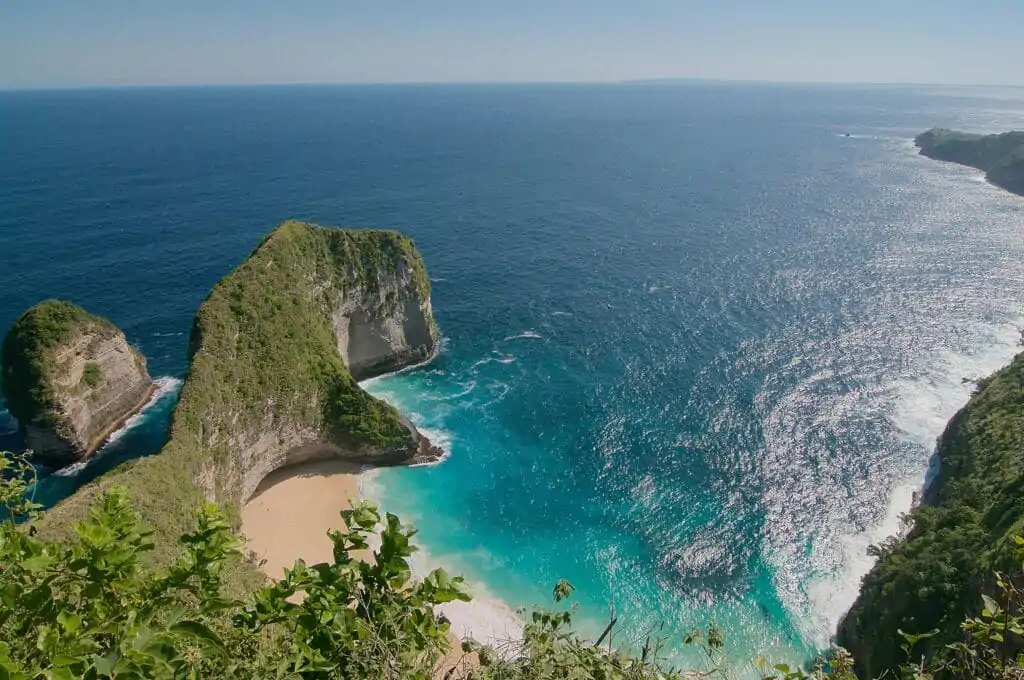 Hidden Gems of Indonesia: Quiet Island Escapes Better Than Bali 1 pexels marlon trottmann 3904660 5819116 min