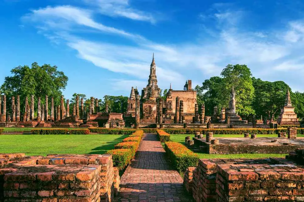 10 Best Places to Visit in Thailand 2025: Ultimate Travel Guide for First-Time Visitors 7 Ayutthaya