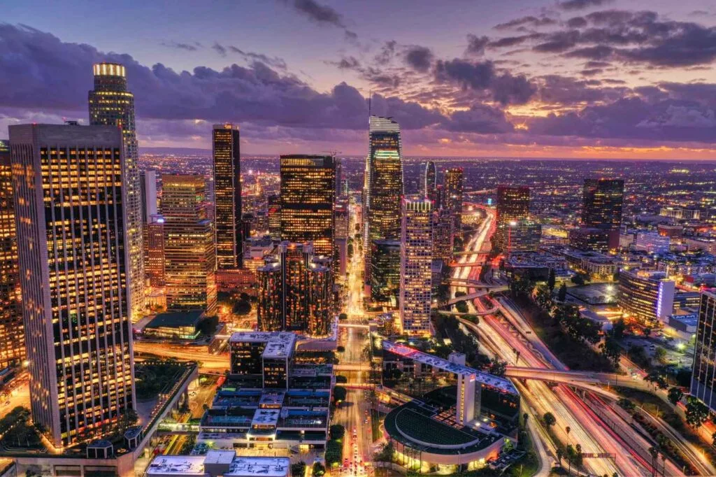 Los Angeles Travel Guide: Your Gateway to the City of Dreams 2 Hollywood: Where Magic Happens Every Day